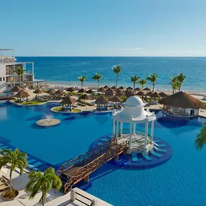 Now Sapphire Riviera Cancun Resort